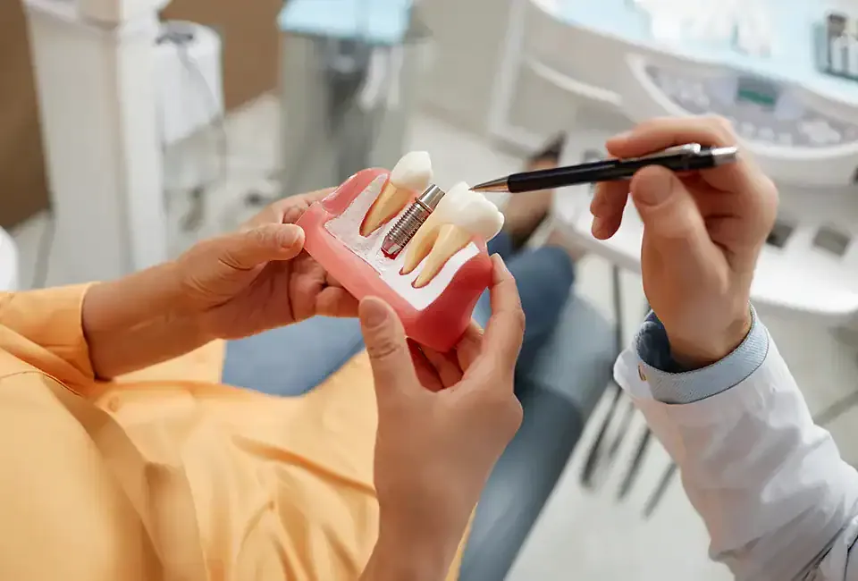 New Year’s Resolution: Commit to Getting Dental Implants in Torrance